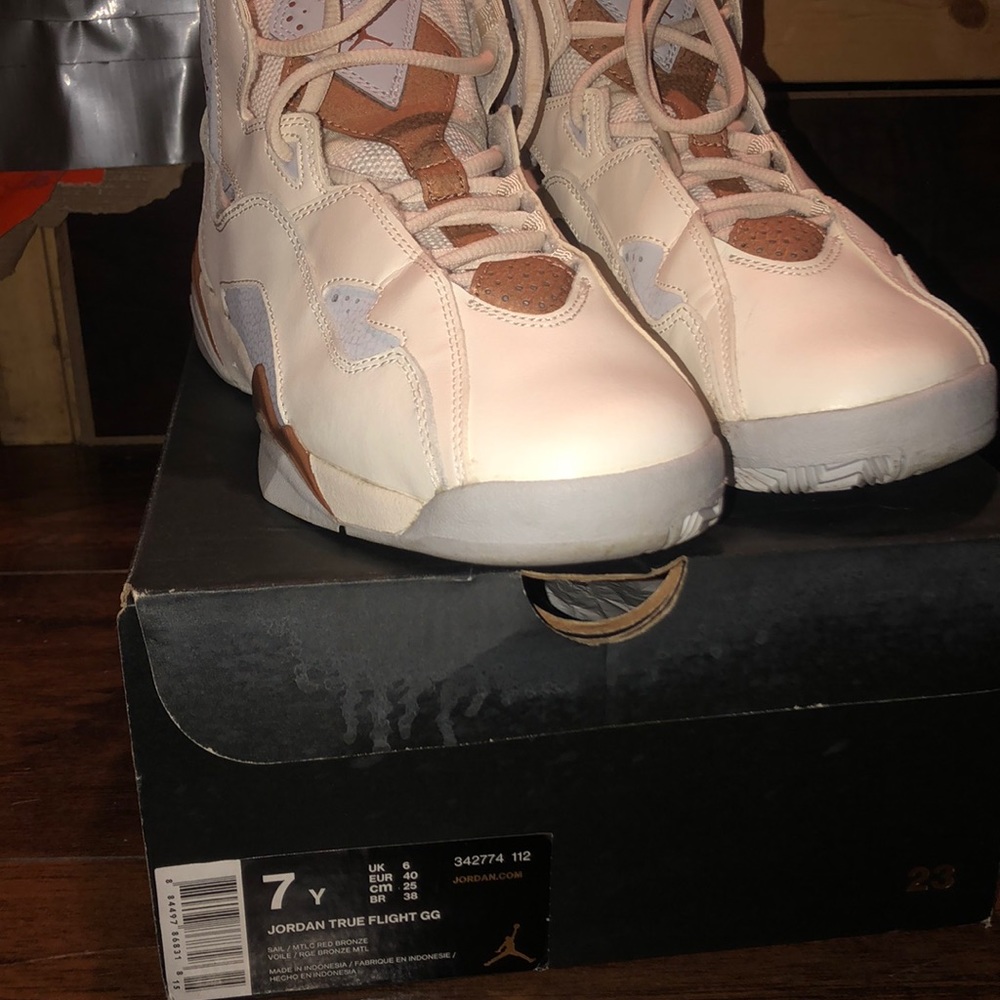 Jordan True Flight GG